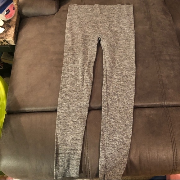 Suzy Shier Grey Leggings Size Medium - Picture 2 of 4